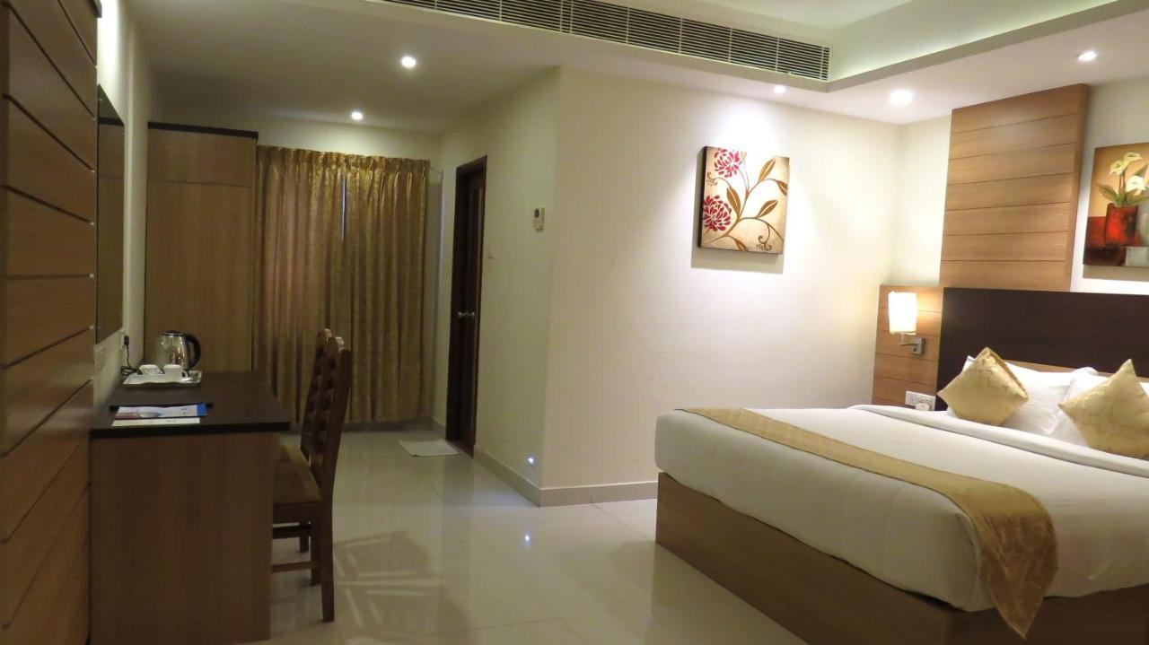 Hotel Rajadhani Thiruvananthapuram Εξωτερικό φωτογραφία